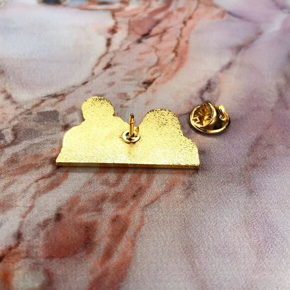 Emmett Cullen and Rosalie Hale Twilight Outline Enamel Pin - Picture 3 of 5